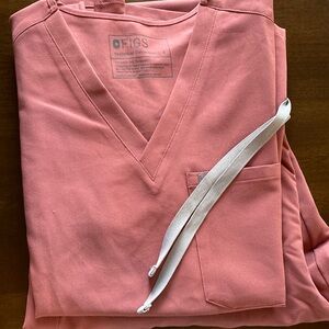 Mauve Figs Scrub Set